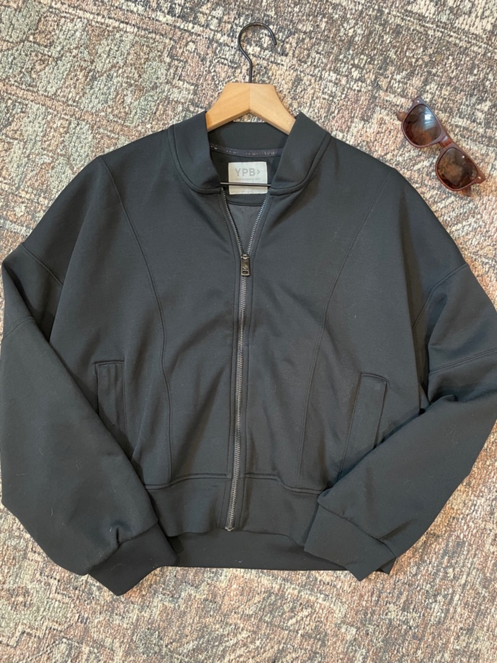 YPB Abercrombie & Fitch Black Cropped Bomber Jacket XL Athleisure Zip Up